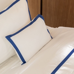 Le Jacquard Francais Apparat Bed Collections