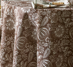 Matouk Granada Chestnut Table Linens