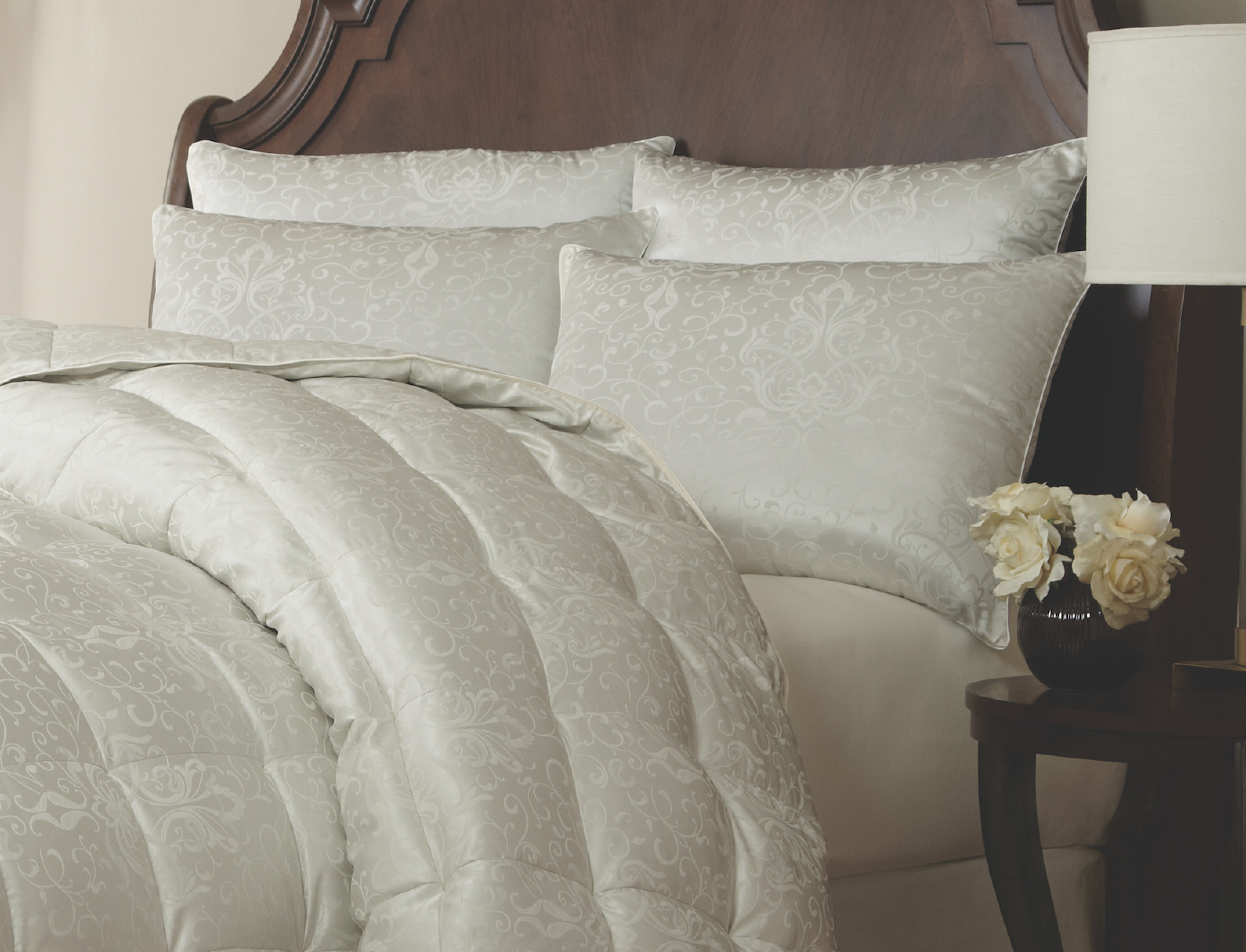 Downright Eiderdown Pillows Queen Pillow Medium / 19oz Fill Weight