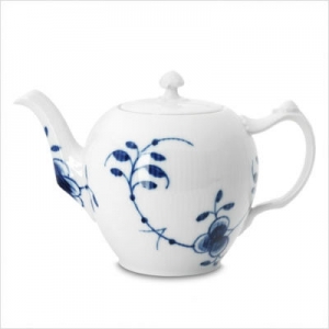 Royal Copenhagen Blue Fluted Mega Teapot - 1 Qt