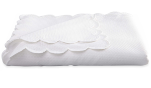 Matouk Savannah Gardens White Matouk Savannah Gardens Tablecloth White - 68 x 90