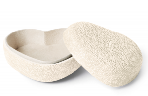 AERIN Shagreen Heart Box - Cream