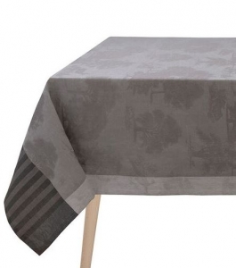 Le Jacquard Francais Souveraine Silver Tablecloth - 69" x 98"