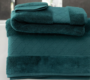 Le Jacquard Francais Caresse Dark Green Bath Towel