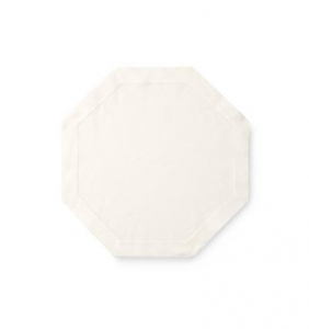 Sferra Classico Ecru Octagonal Placemat - 15" - Set of 4