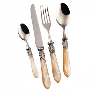 Alain Saint Joanis Colchique Mother of Pearl 5 Piece Setting*