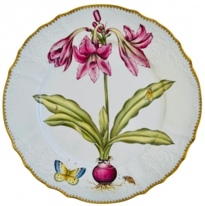 Anna Weatherley Flowers Of Yesterday Dinner Plate - Raspberry Lily