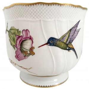 Anna Weatherley Flower w/ Hummingbird Round Cachepot