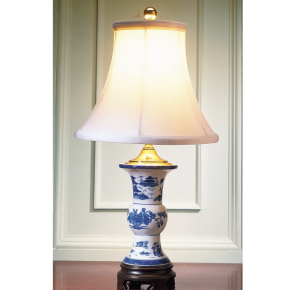 Mottahedeh Shang Vase Lamp