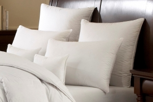 Downright Logana Pillows King Pillow - Soft / 19oz Fill Weight