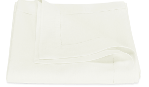 Matouk Valentina Hemstitch Tablecloth Ivory - 70 x 144
