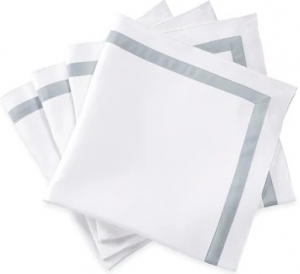 Matouk Lowell Napkin Pool - 22" Square - Set of 4