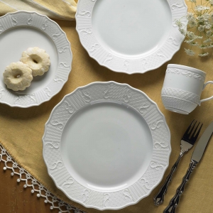 Mottahedeh Prosperity Four Piece Place Setting Mottahedeh Prosperity Four Piece Place Setting