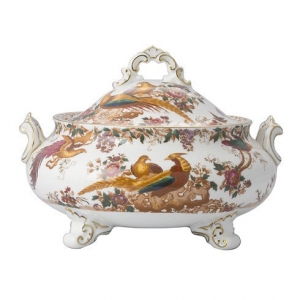 Royal Crown Derby Olde Avesbury Covered Vegetable Dish