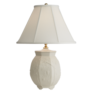 Mottahedeh Creamware Footed Octagonal Urn Lamp