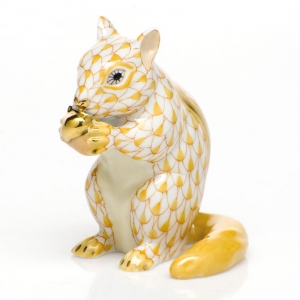 Herend Chipmunk w/ Acorn Butterscotch