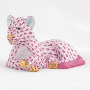 Herend Young Lion - Raspberry