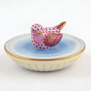 Herend Bird In Bird Bath - Raspberry