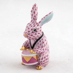 Herend Drummer Bunny - Raspberry