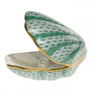Herend Oyster w/Pearl Green