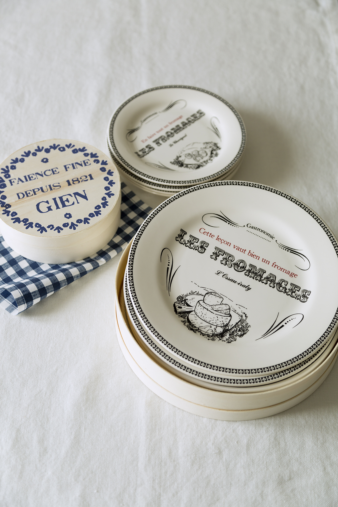 Gien Gastronomie Cheese Plates - Large / Assorted
