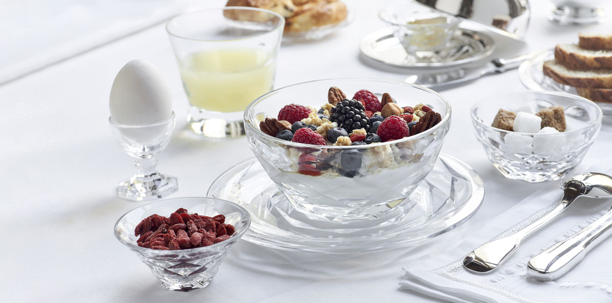 Baccarat クリスタル ラウンドプレート　SWING ばら BONADEA | Baccarat | Swing Crystal Plate – Bonadea