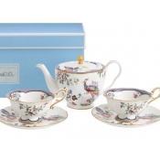 Wedgwood Fortune Teapot + 2 Teacups & Saucers
